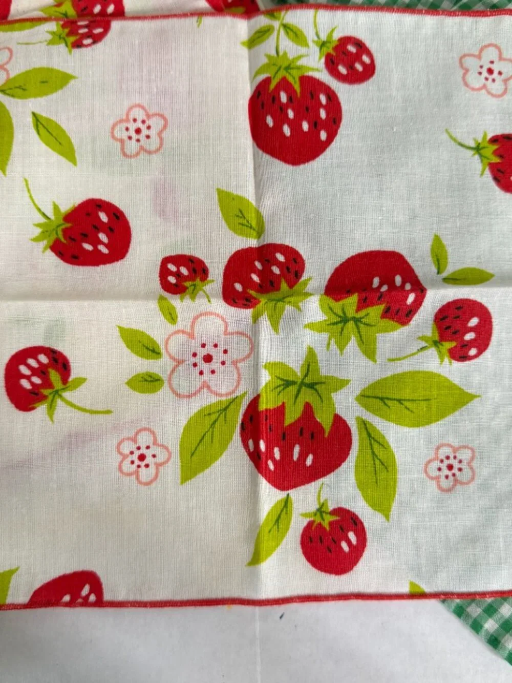 Vintage Strawberry Print Green Gingham Napkins Set 12 Lightweight Square Pink
